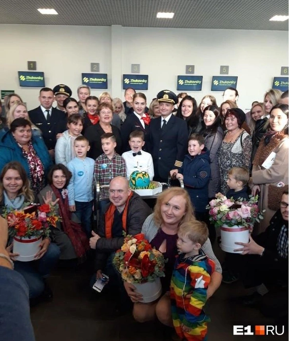 15 августа 2019 года&nbsp;— второй день рождения для пассажиров и всего экипажа. В 2020 году они собирались вместе, чтобы отпраздновать годовщину «чуда на кукурузном поле» | Источник: Ольга, пассажирка рейса 