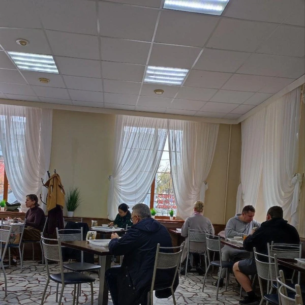 В обед здесь заняты почти все столики | Источник: Наталия Главатских / 59.RU