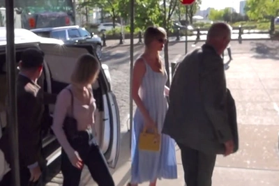 Тейлор Свифт поужинала с отцом в Нью-Йорке