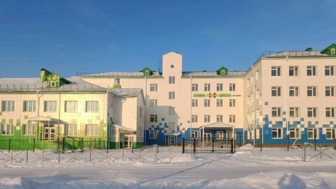 Эта школа стала крупнейшей в Зауралье | Источник: Радий Хабиров / ВКонтакте