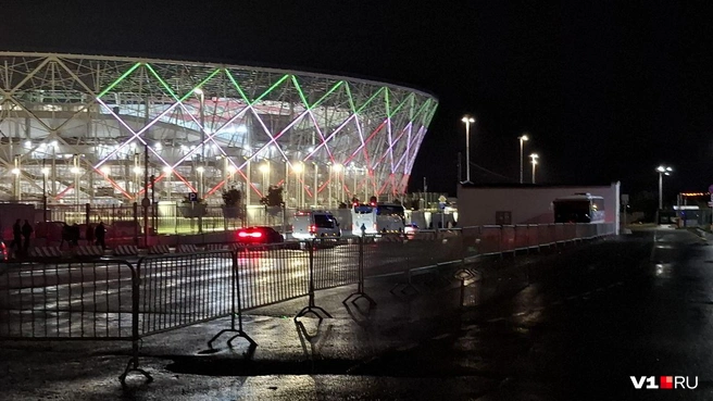 Сборная Ирана уже на стадионе | Источник: Тимофей Крылов / V1.RU