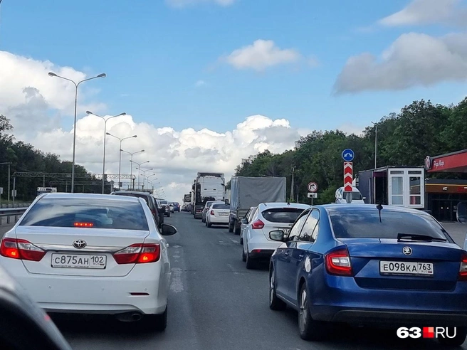 Движение по Московскому шоссе затруднено | Источник: Роман Данилкин / 63.RU