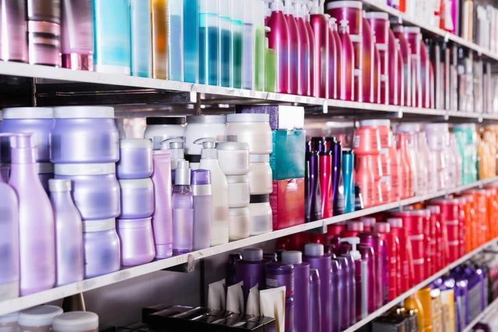 Вера Брежнева одобряет: средства для волос Herbal Essences возвращаются в Россию | woman.ru