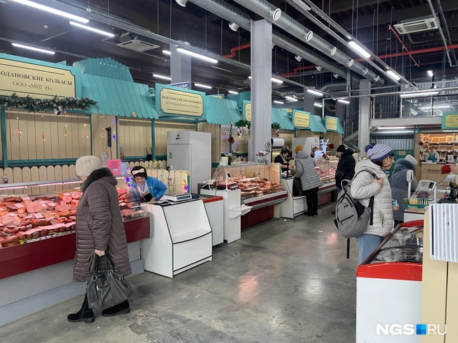 Так выглядит ярмарка на площади Маркса | Источник: Стас Соколов / NGS.RU