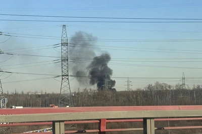 Пожар на Софийской улице в Петербурге: горели бензовозы