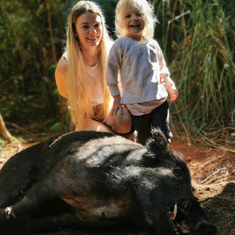 американка берет на охоту 4-летнюю дочь