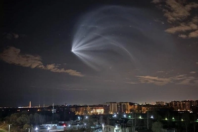 Небесная медуза над Петербургом оказалась следом ракеты
