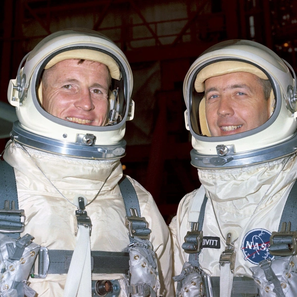 Эдвард Уайт и Джеймс МакДивитт | Источник: NASA