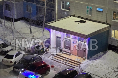 Nizhnevartovsk Man Slashes Girlfriend, Then Falls from Window