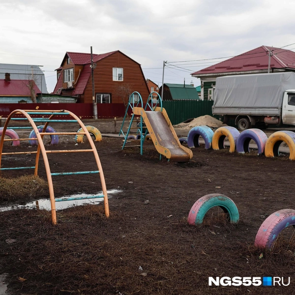 Пока ноги немного вязнут во влажной земле | Источник: Евгений Софийчук / NGS55.RU