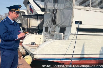 Перевозчиков туристов на Камчатке наказали за перегруз