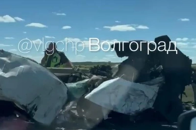 Последствия ДТП на федеральной трассе под Волгоградом попали на видео