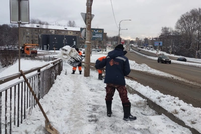 В Костромской области продолжается расчистка дорог от снега