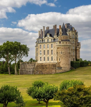 5 замков с привидениями