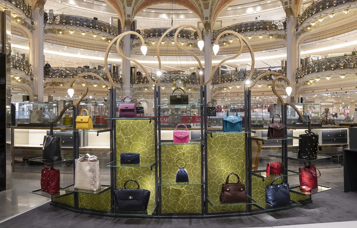 Pop up бутик Ethan K в Galeries Lafayette от Хуана Пабло Молино (фото 0)