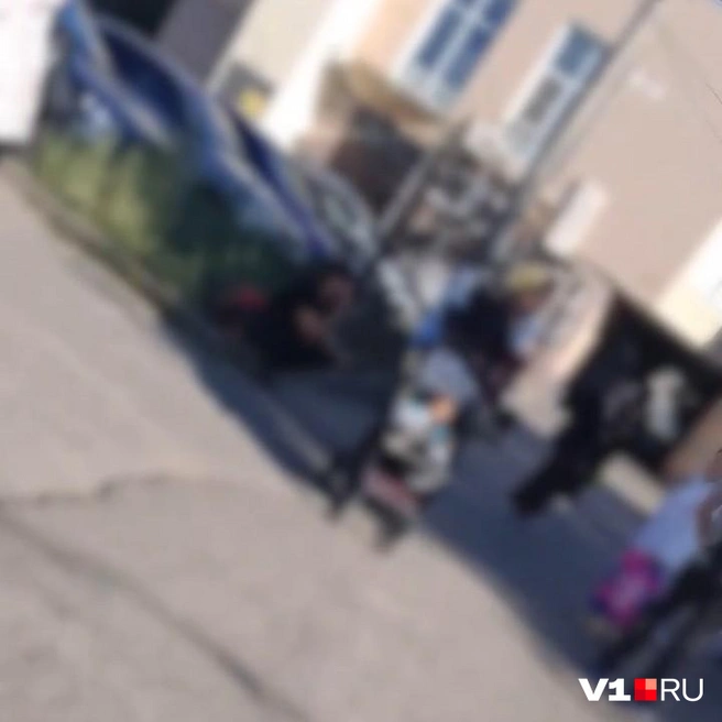 Момент с конфликтом попал на видео | Источник: читатели V1.RU