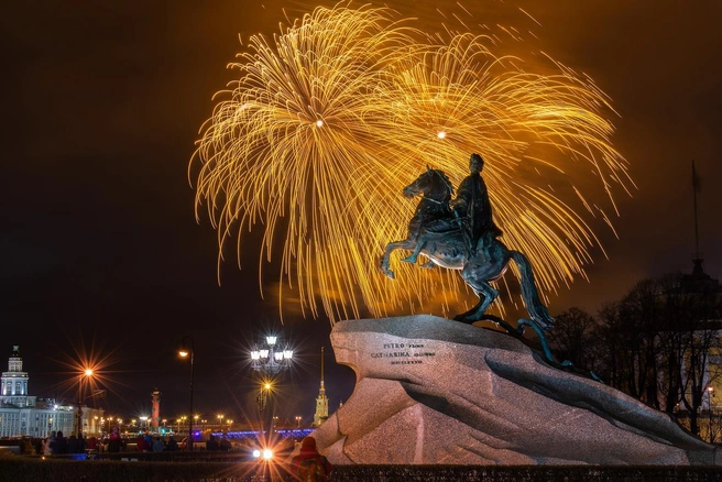 Медному всаднику — 240 лет. Самые интересные факты о юбиляре — в карточках | Источник: Степан Кулинич/Коммерсантъ