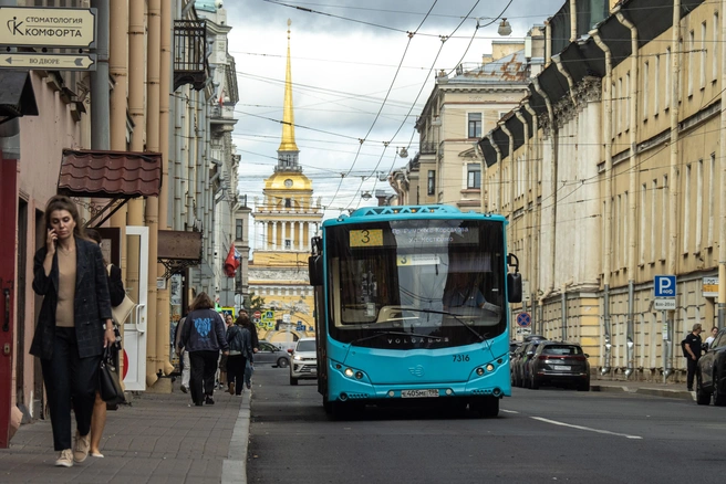 Семьям участников СВО в Петербурге продлили право на бесплатный проезд в транспорте | Источник: Михаил Огнев / FONTANKA.RU