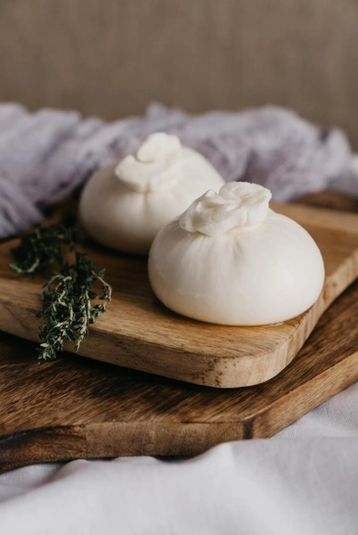 Повара деревенского ресторана используют при приготовлении фермерские продукты | Источник: «Сыроварня»
