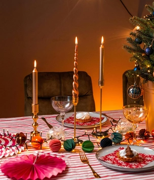 Новогодняя сервировка 2026: 4 секрета от стилистов и 30+ фотографий и идей