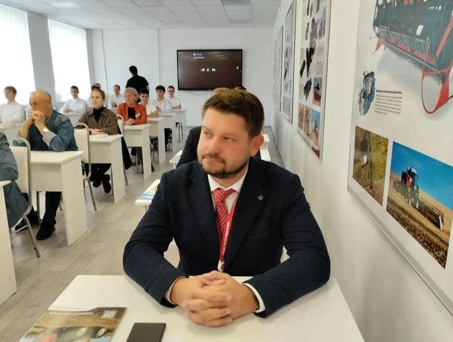 Артем Вилисов: «Сельское хозяйство&nbsp;— одна из самых интересных и динамично развивающихся отраслей» | Источник: «Ростсельмаш »
