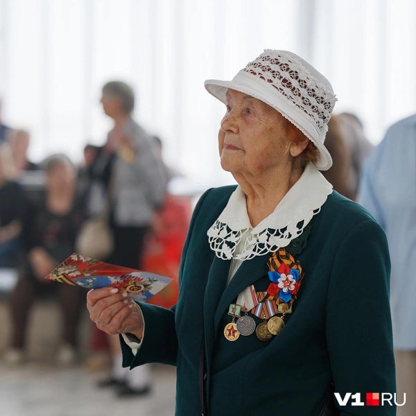 Дитя военного Сталинграда Алла Михайловна Егорова рада, что теперь ее фото увидят дети и внуки | Источник: Алексей Волхонский / V1.RU