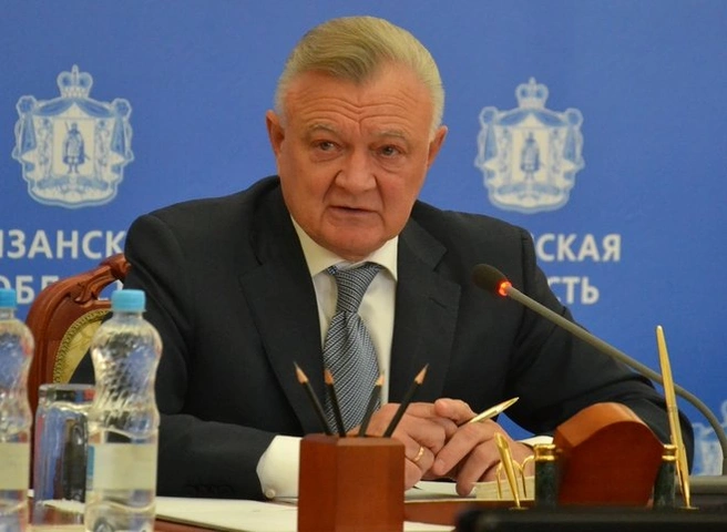 Журналист YA62.ru задала губернатору вопрос о застройке родины Есенина (видео) | ya62.ru