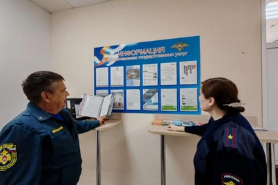 В Кизильском районе общественник посетил миграционный пункт