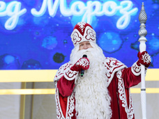 Главный Дед Мороз страны отметил день рождения с теми, кто в него верит, на Международной выставке-форуме «Россия»