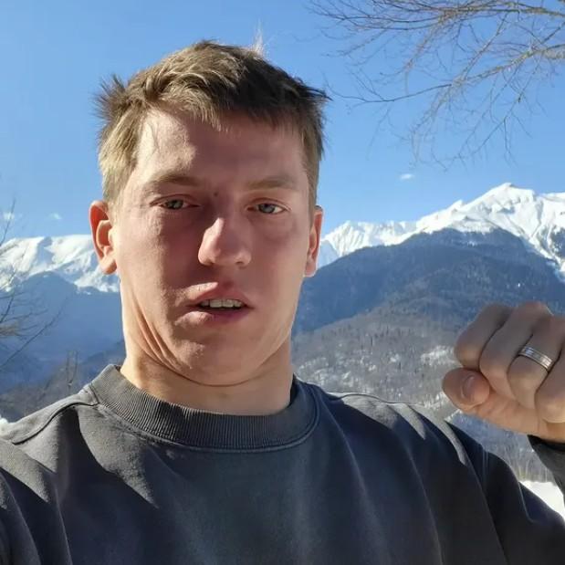 Алексей Щербаков остался без концертов в России после того, как поехал в Казахстан поддержать Сабурова