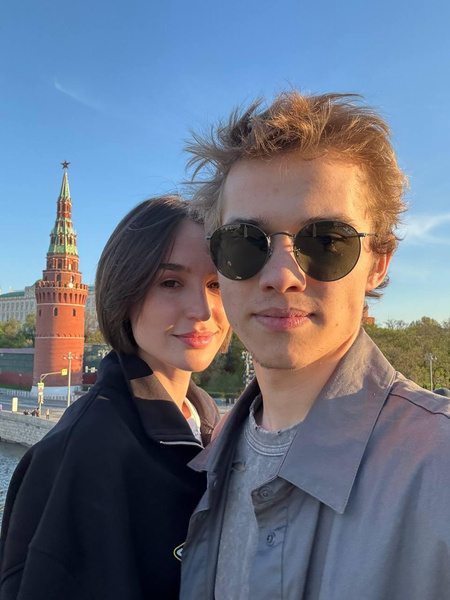 Встретил жену в 16, а ее возненавидели фанатки «Слово пацана». Как слава ударила по семье Рузиля Минекаева