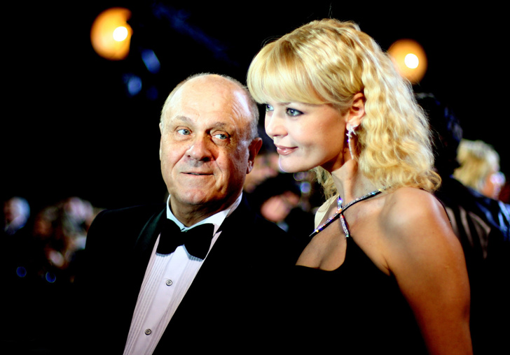 Юлия Меньшова попрощалась с отцом фразой из его фильма «Любовь и голуби»