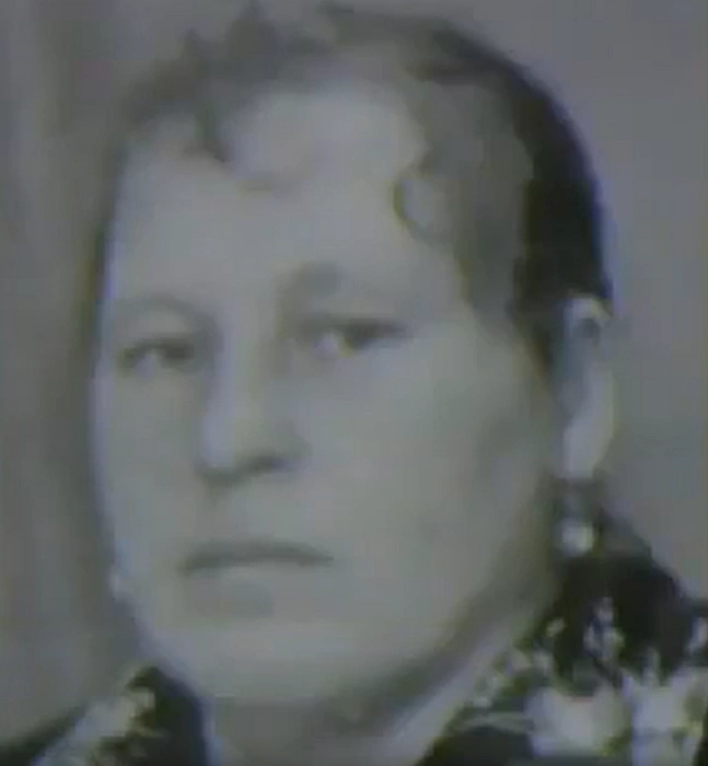 Маньяк взломал квартиру, украл небольшую часть сбережений и убил хозяйку | Источник: «Криминальная Россия» (16+), выпуск от 23.05.2005