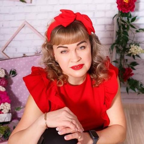 <p>Марина Фураева</p>