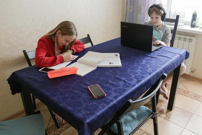 Kurgan Administration Comments on Why Schoolchildren Are Being Switched to MAKH