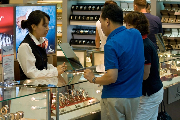 В Сеуле россиянке не продали кольцо Cartier за $2100. Все потому, что она показала российский паспорт | Источник: Jeremy Graham via Legion Media