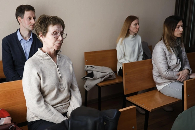 А также брат и мать (слева) | Источник: Наталья Лапцевич