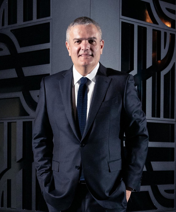CEO Hublot Рикардо Гвадалупе — о том, как выбирают цвет для новых часов, выживут ли бутики в эпоху Интернета и виртуальных моделях