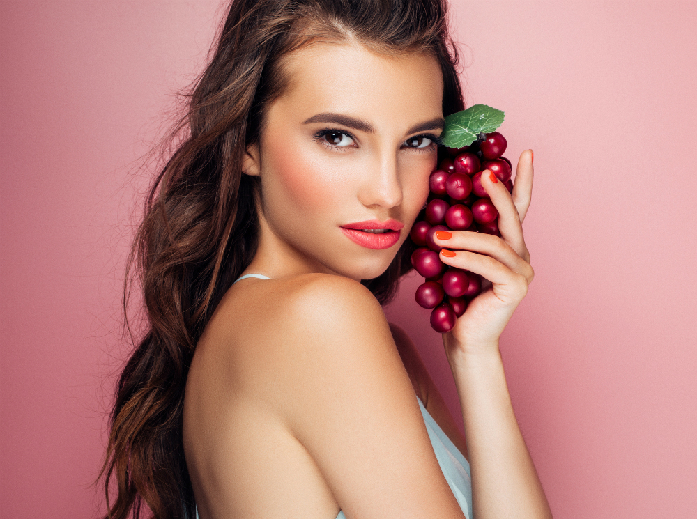 Продукты, которые помогут сэкономить на косметологе | marieclaire.ru