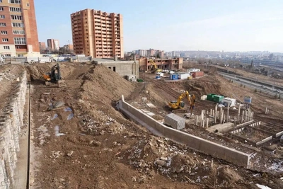 Строительство подпорных стен на 2-й Огородной завершат в мае