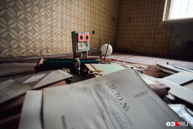 Интересно, сохранилась ли медицинская тайна в этих папках? | Источник: Роман Данилкин / 63.RU