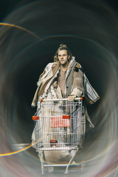 Артист готов меняться ради роли, полностью погружаясь в образ персонажа