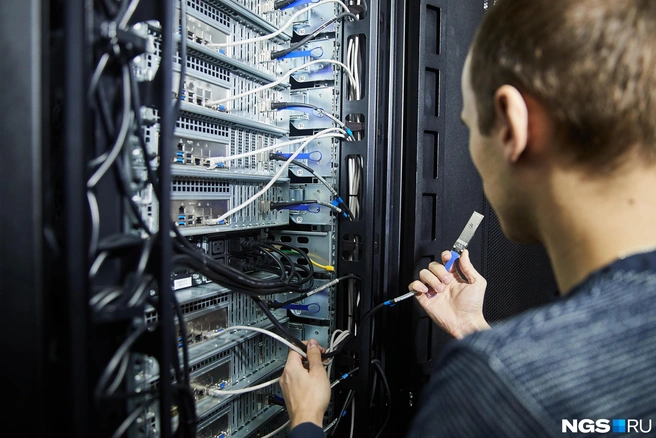 Пользователи массово жалуются на работу приложений после атаки на дата-центры | Источник: Александр Ощепков / NGS.RU