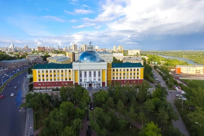 Ректора и проректора КрасГМУ осудили за поборы с сотрудников
