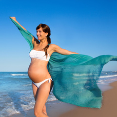 Гинеколог Минц объяснила, как загорать беременным в зависимости от их фототипа