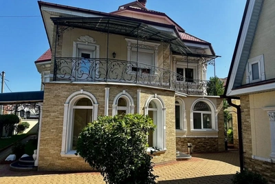 Коттедж за 59 млн продают в центре Иркутска