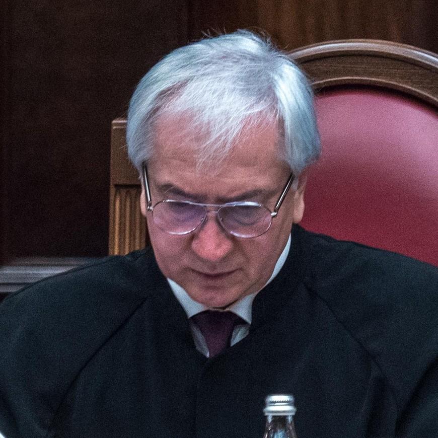 <p>Гадис Гаджиев</p>