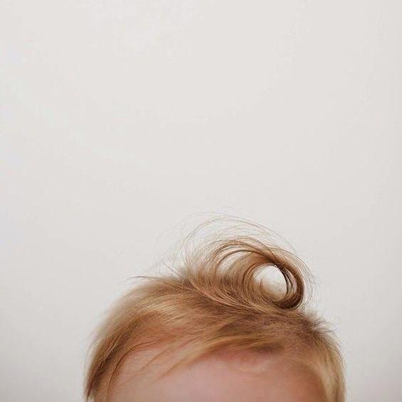 Блондин, брюнет или рыжий: можно ли узнать о цвете волос ребенка заранее
