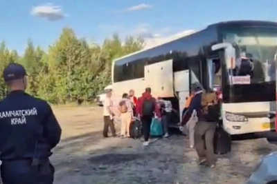 С Толбачика эвакуировали 152 туриста