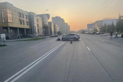 Подросток на мотоцикле пострадал в ДТП в Ленинском районе Новосибирска